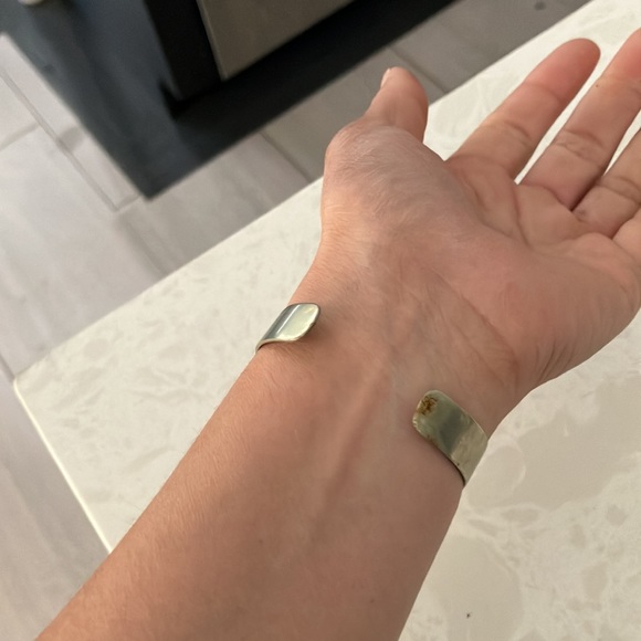 Cute vintage sterling silver bracelet cuff tribal design - Picture 2 of 3